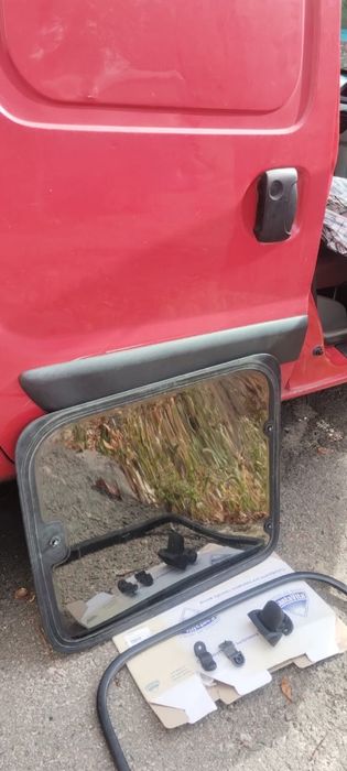 стекло( оригинальное) на раздвижную дверь Reno Kengo