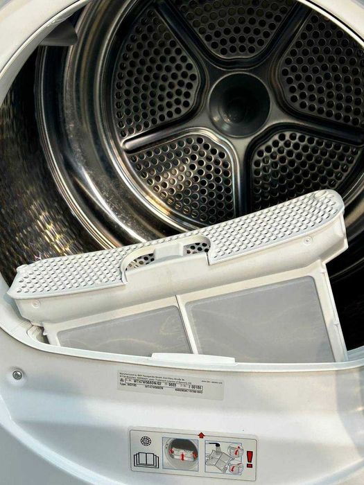 Сушильна машина Siemens iQ700 WT47W568DN