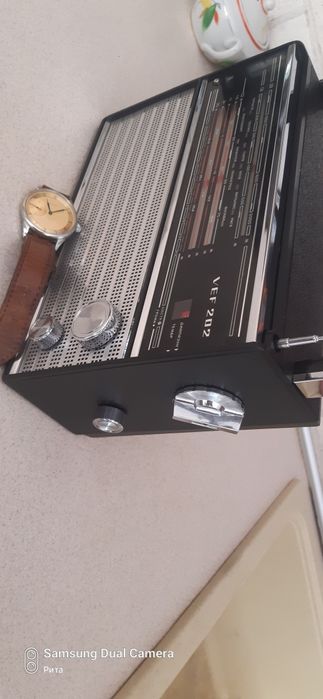 радиола минск 61 отличное звучяние чёткий приём фм 88-108мгц !