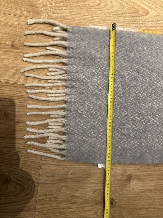 Szalik gruby z frędzlami Primark