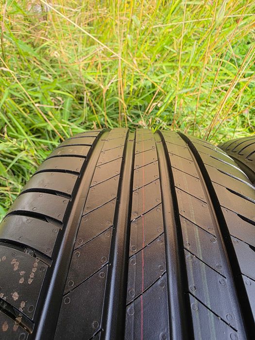 Opony letnie klasy premium BRIDGESTONE 215/60/17 NOWE DEMO 2024 r.