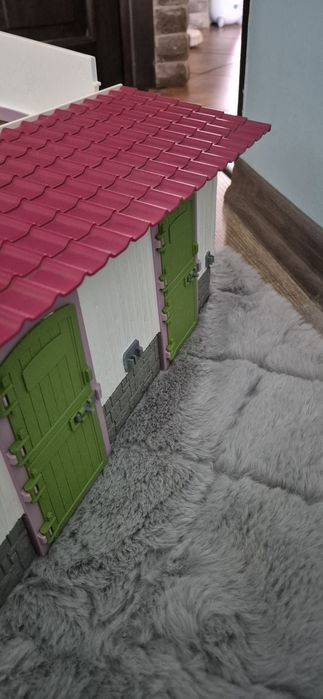 Duża stajnia schleich