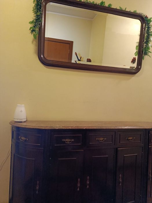Vendo movel antigo madeira maciça com tampo em pedra e espelho
