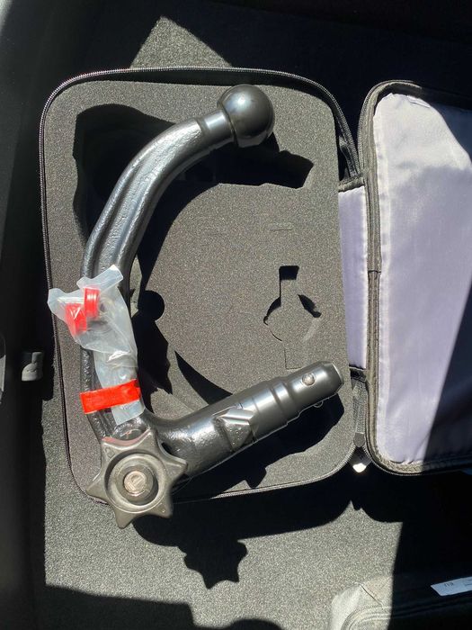 Engate de Reboque TESLA Model 3 Novo Nunca Usado