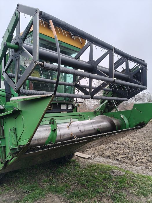 Комбайн John Deere 1157