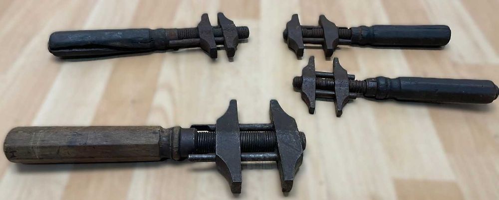 Chaves inglesas antigas, ajustáveis. Ferramentas antigas