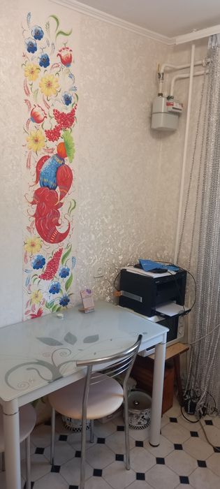 Продам 3к.кв.60м² 2/5 АО эл.мебель.2парковочных места.