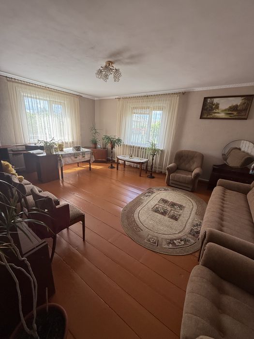 Продається будинок в селищі Володимирець, вул. Х.Хуткого