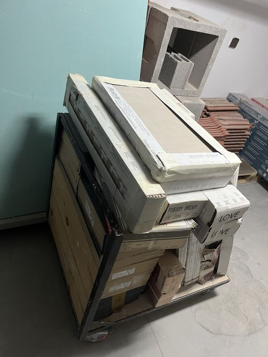 Lote de ladrilhos diversos