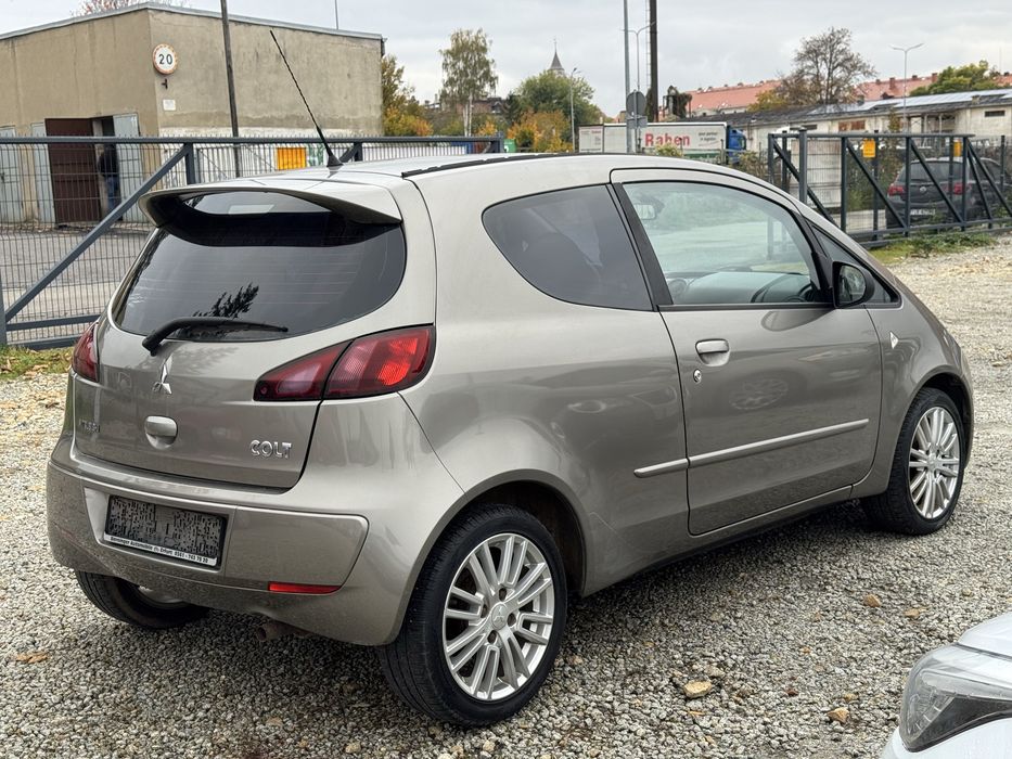 Mitsubishi Colt 2009 1.3 benzyna