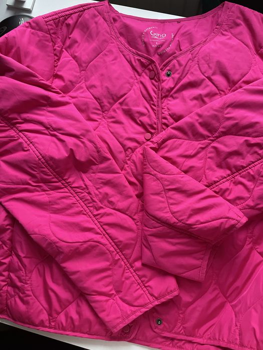 Легкая куртка яркая лайнер