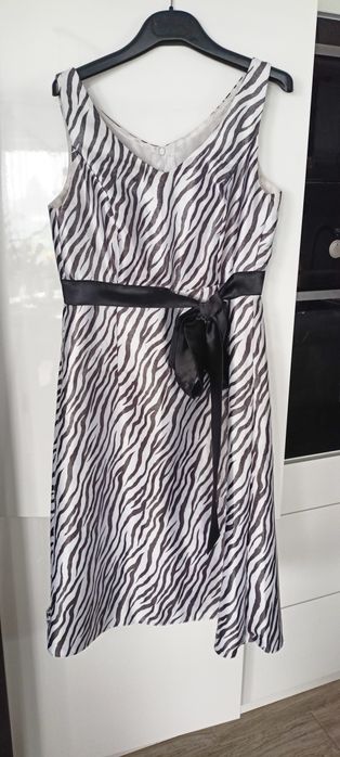Przepiękna sukienka zebra rL/XL