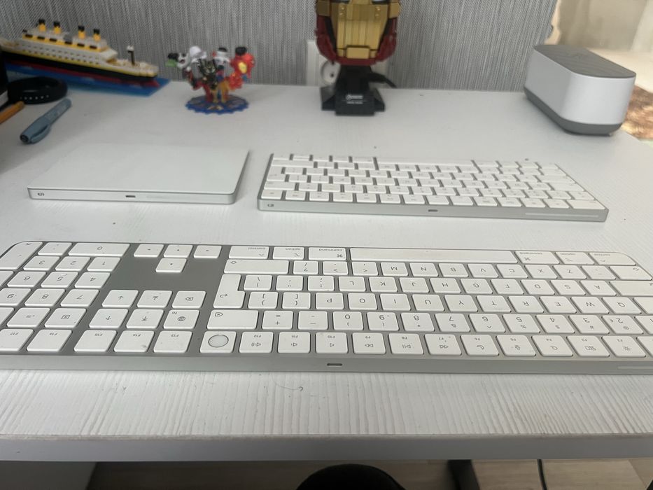 Продам Клавиатуру (Apple magic)