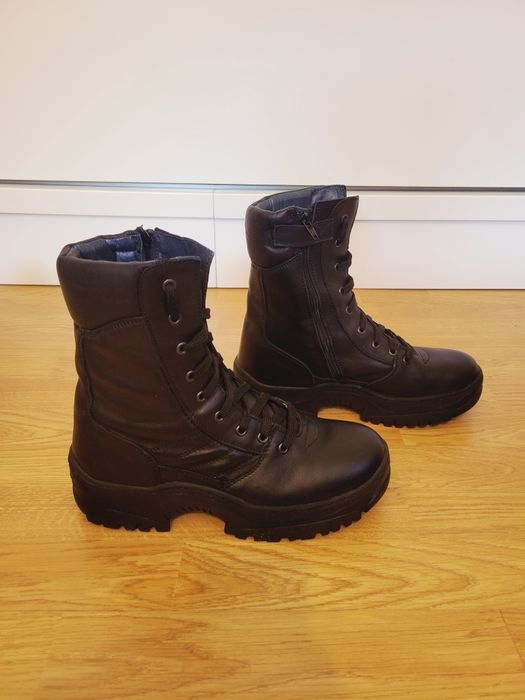 Botas em Pele- Calçado Militar