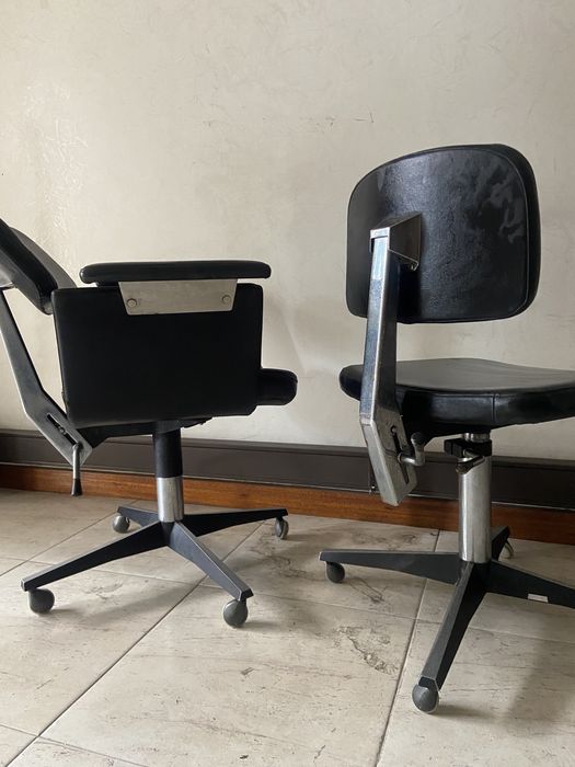 Cadeira giratoria Daciano da Costa