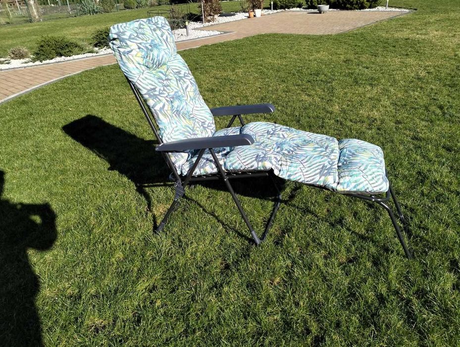 Leżak ogrodowy z podnóżkiem  - Patio Lord