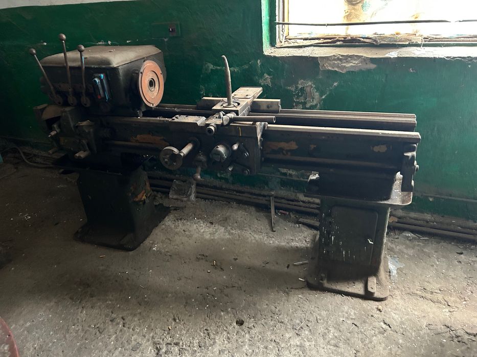 Верстати по металу фрезерні свердлильні токарні винторезні