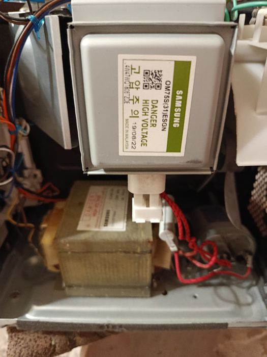 Мікрохвильова піч Samsung ME83KRS-1 по запчастинах