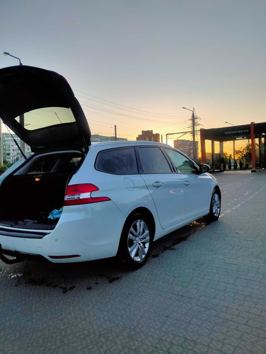 PEUGEOT 308-2015 рік