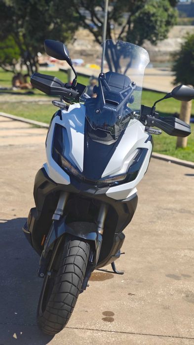 Honda ADV 350 de 20245 muito estimada