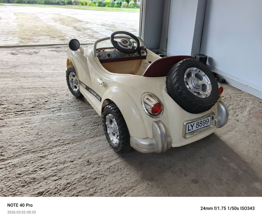 Samochód na akumulator Mercedes klasyk