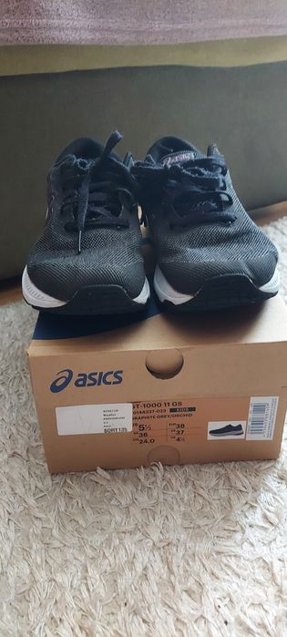 Кросівки бігові Asics