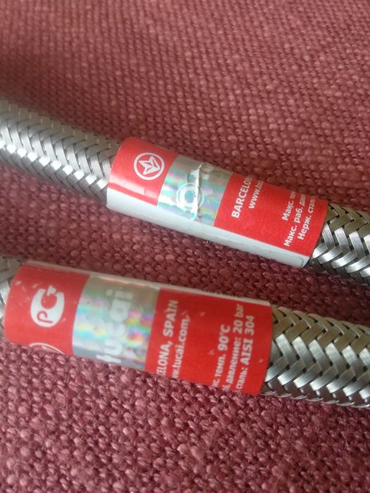 Смеситель латунный для умывальника с новыми шлангами