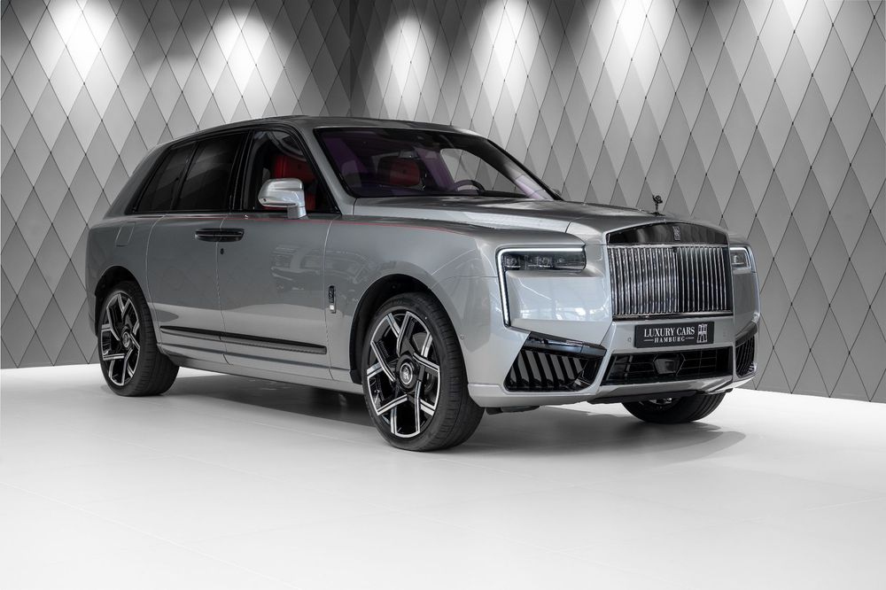 Rolls-Royce Cullinan Cullinan Black Badge 2026 Szary, First Class, Starlight, Nowy