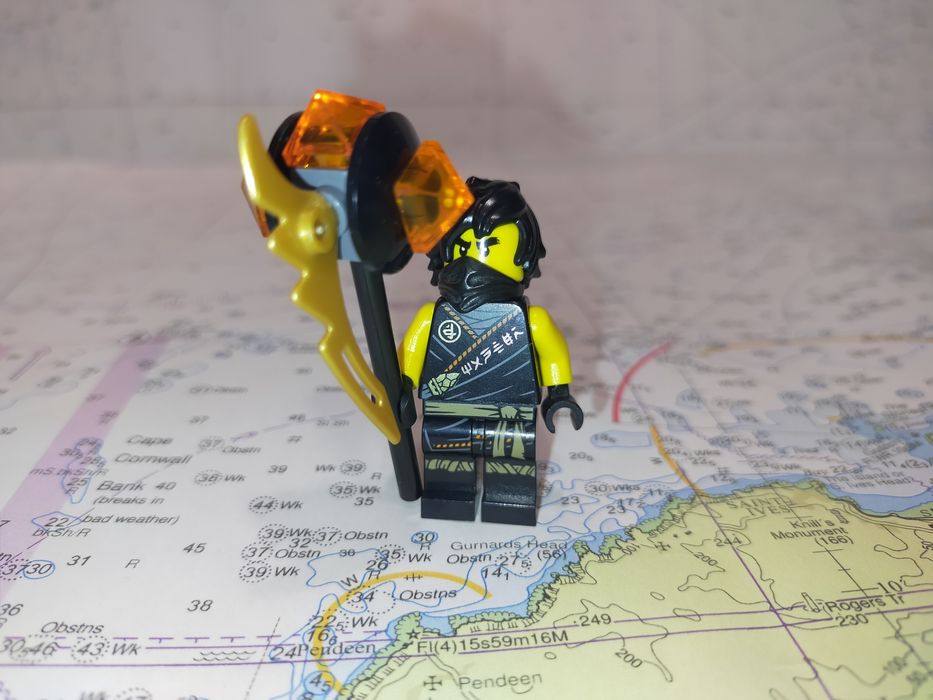 Njo575 mini figurka cole legacy, rebooted MANTER torso