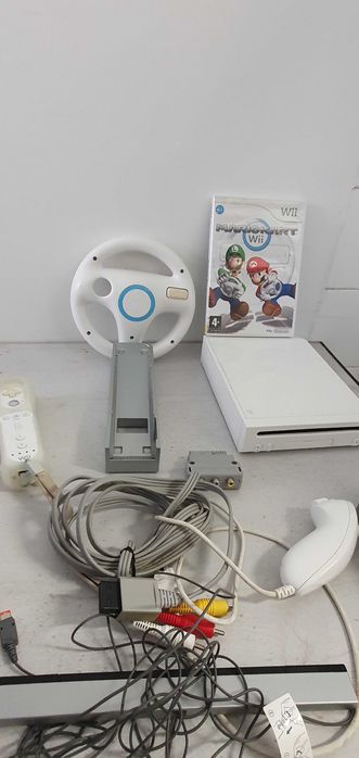 Consola Nintendo WI em bom estado