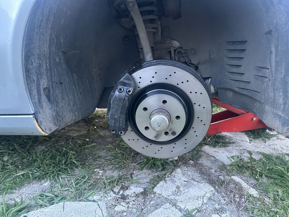 Суппорта Brembo Mercedes w211 Amg под 330диск