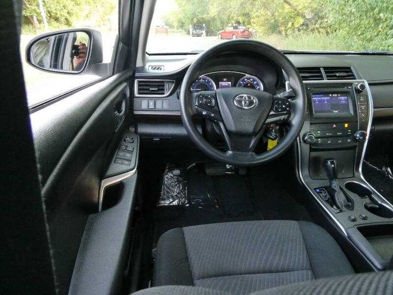 2016 Toyota Camry LE