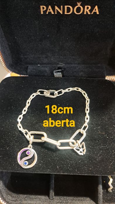 Pulseira  Pandora ME  em prata.