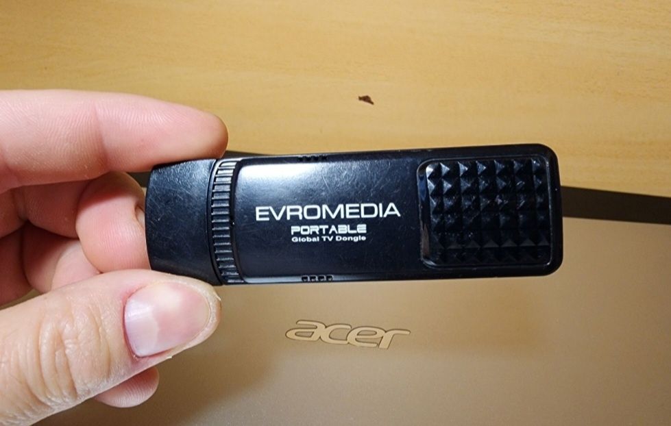 ТВ Тюнер USB Hybrid

Volar HD