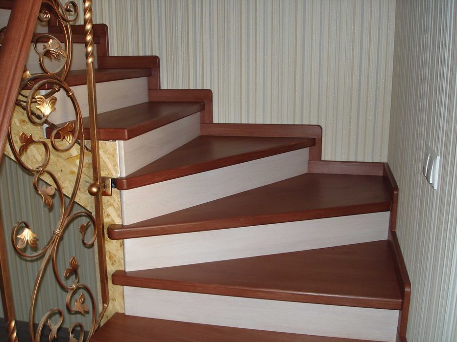 Столяр.Лестницы из натурального дерева бук,ясень,дуб,обшивка ступеней ...