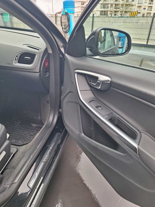 Volvo V60 D3 / Embraiagem e Bimassa Novos / Oportunidade