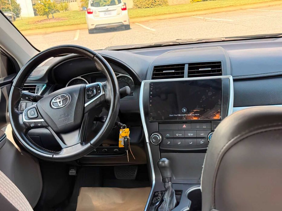 Toyota Camry      2016