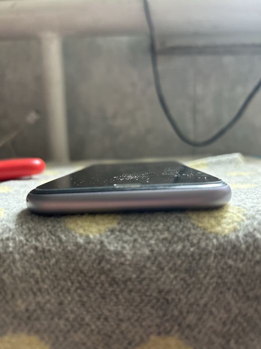 обменяю iPhone 11/64