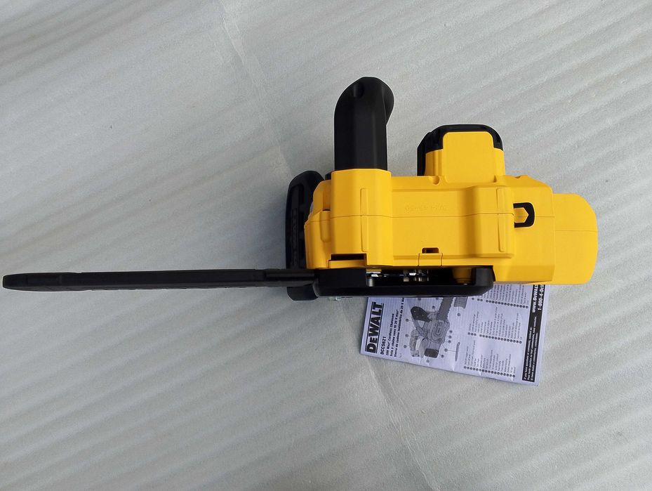 Акумуляторна ланцюгова пила DeWALT DCCS621