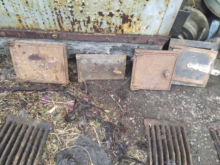 Колосники, чавунні плити і дверцята періоду СССР різних розмірів