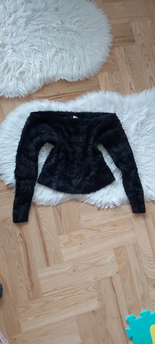 Sweter krótki h&M DIVIDED puchaty gruby mięsisty futro puszek ramiona