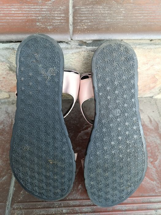 Жіночі босоніжки 37 розмір