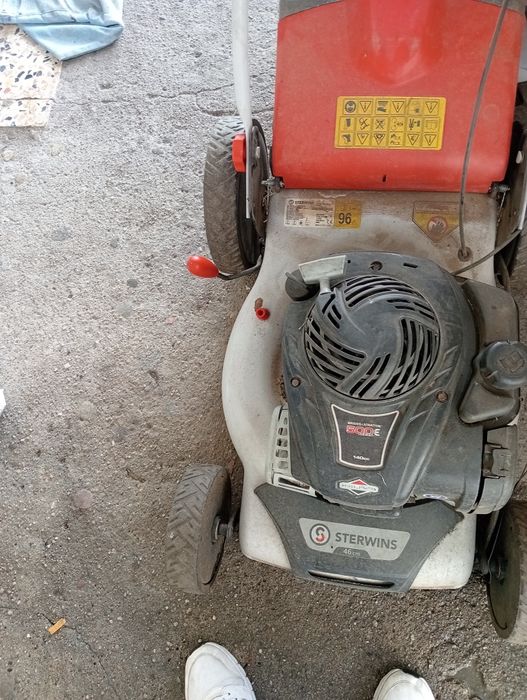 Vendo um corta relva está como novo