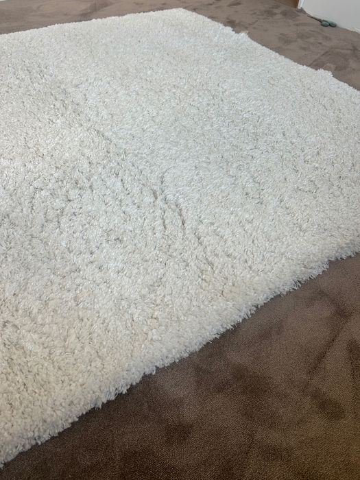 Dywan Vollerslev Ikea 160x230 duży biały shaggy