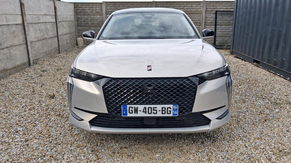 DS Automobiles DS 4 # PLUG-IN 225PS # solar dach #