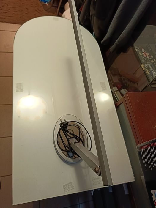 Stolik kosmetyczny manicure