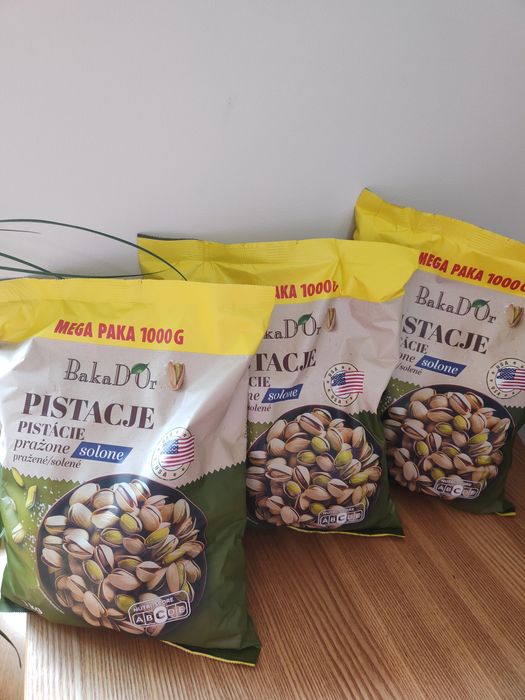 Pistacje prażone solone 1kg długa data 1kg