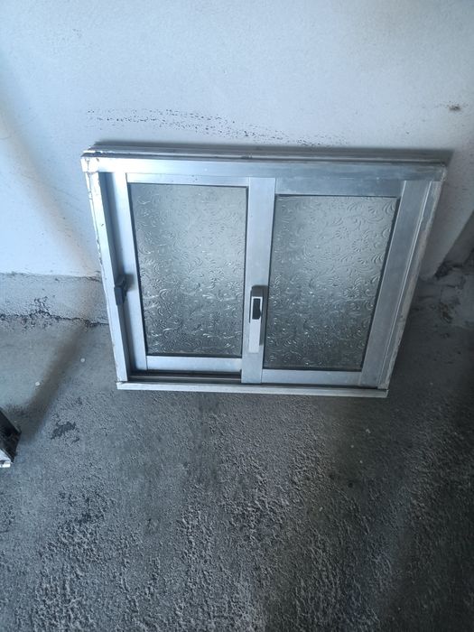 Janelas de alumínio de várias dimensões e medidas