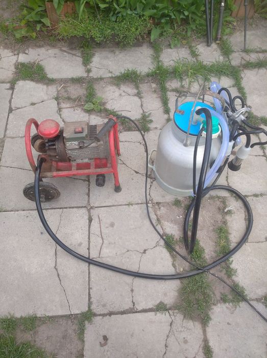 Продам доїльний апарат