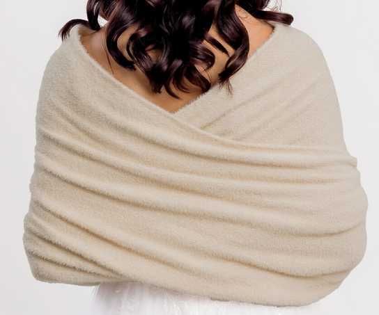 Etola, narzutka ślubna